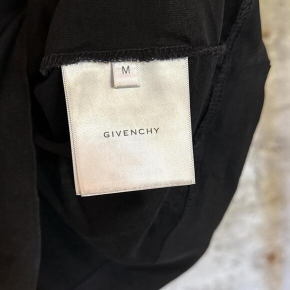 Givenchy Size M black T-shirt - Picture 4 of 5